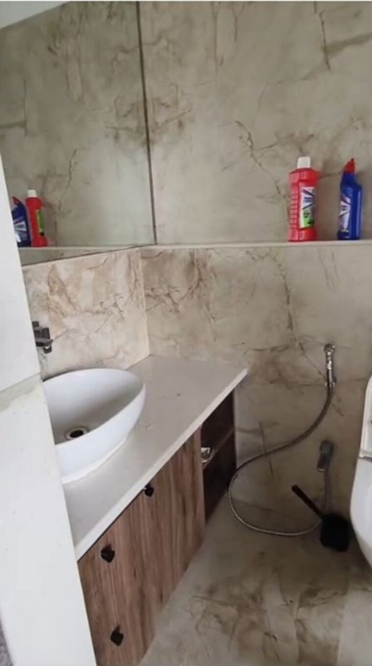 Bathroom, chembur 3 Bedroom 1235 Sq.Ft. Apartment In Chembur Mumbai 10568686