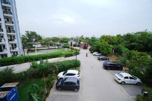 Parking in 3 BHK Apartment at Mapsko Paradise, Sector 83 – for Sale