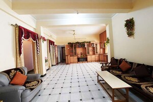 Bedroom in 6+ BHK Independent House at Dhankawadi – for Sale