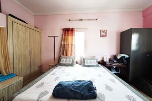 Bedroom in 6+ BHK Independent House at Dhankawadi – for Sale