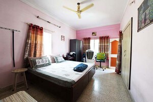Bedroom in 6+ BHK Independent House at Dhankawadi – for Sale