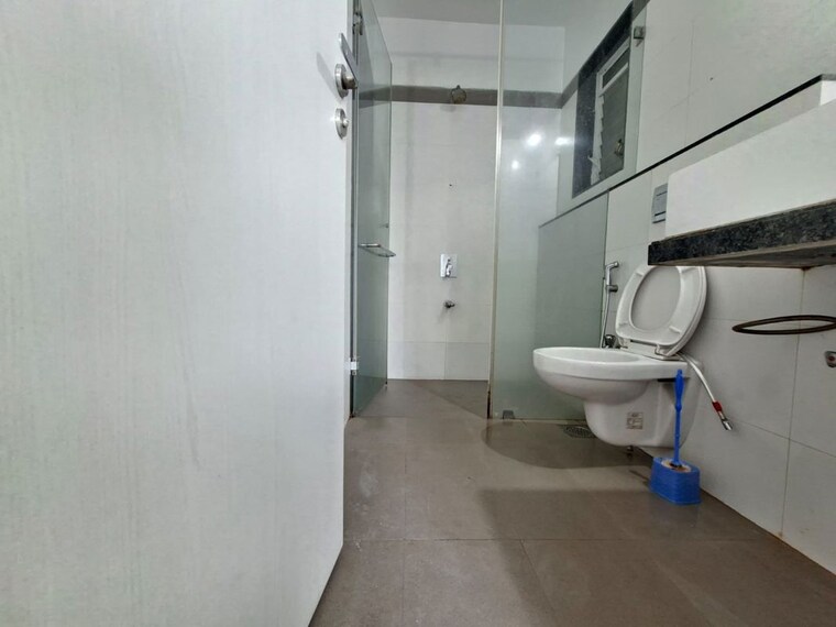 Bathroom, rustomjee-azziano-wing-e 2 Bedroom 848 Sq.Ft. Apartment In Thane West Thane 10568764