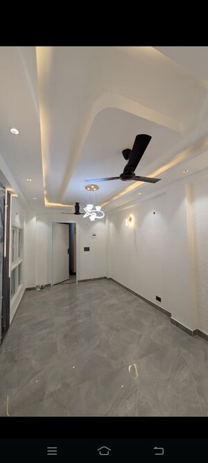 Room in 3 BHK Builder Floor at Vasundhara Sector 2 – for Rent