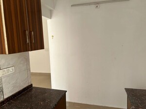 Room in 3 BHK Apartment at Nirala World Estate I, Tech Zone 4 Greater Noida – for Rent