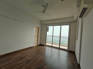 Room in 3 BHK Apartment at Conscient Heritage Max, Sector 102 – for Sale