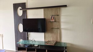 Furnished Amenities in 3 BHK Apartment at Tharwani Rosewood Heights, Kharghar Sector 10 – for Rent
