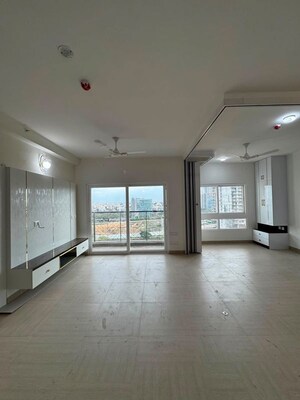 Room in 2 BHK Apartment at Sobha Dream Gardens, Thanisandra Main Road – for Rent