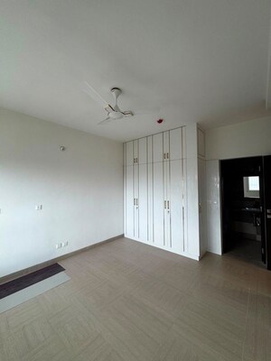 Room in 2 BHK Apartment at Sobha Dream Gardens, Thanisandra Main Road – for Rent