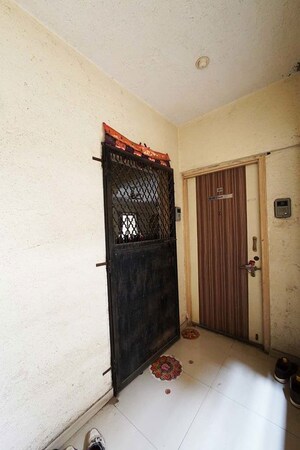Furnished Amenities in 3 BHK Apartment at Hadapsar – for Sale