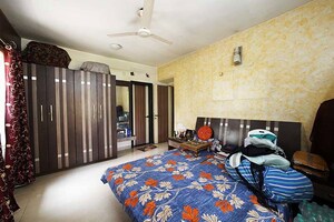 Bedroom in 3 BHK Apartment at Hadapsar – for Sale