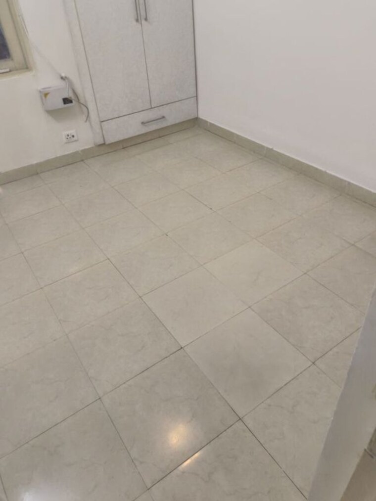 Room, tulip-orange 2.5 Bedroom 1350 Sq.Ft. Apartment In Sector 70 Gurgaon 10568869