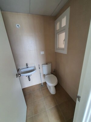 Bathroom in 1 BHK Apartment at Prestige Finsbury Park Regent, Bagaluru – for Rent