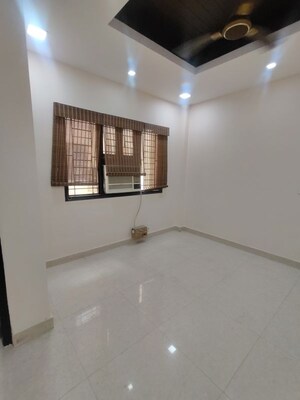 Room in 3 BHK Apartment at Dwarka – for Rent