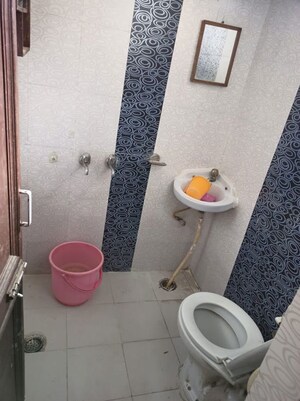 Bathroom in 1 RK Builder Floor at Sector 10 – for Rent