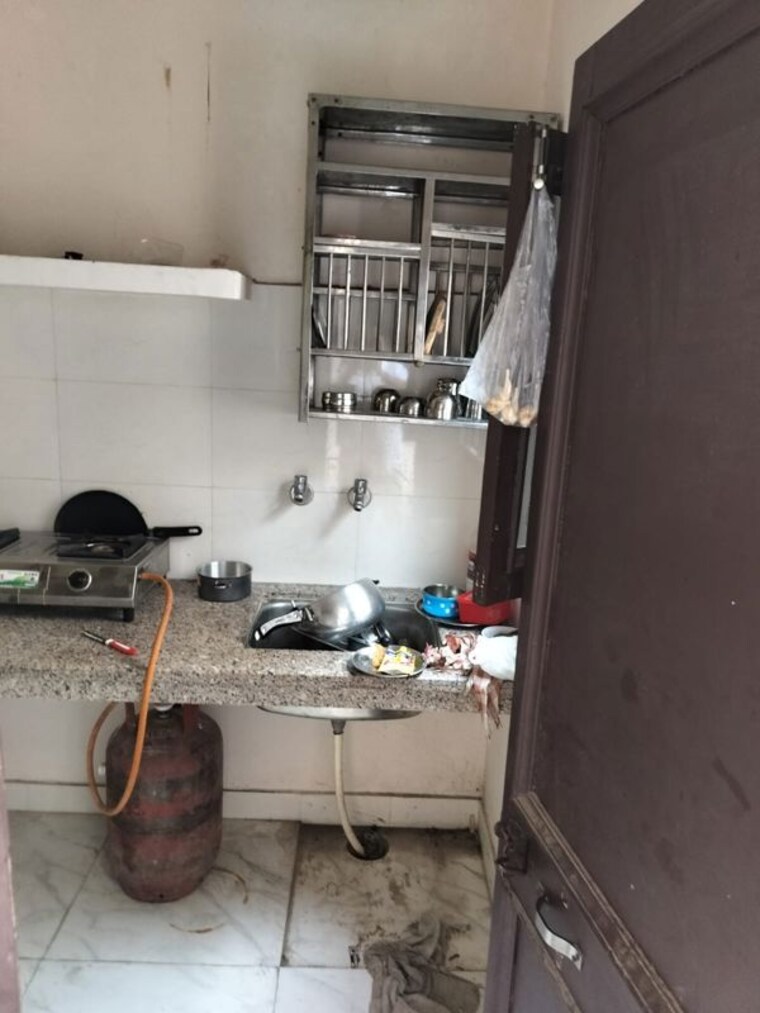 Kitchen, sector 10 1 RK 500 Sq.Ft. Builder Floor In Sector 10 Panchkula 10568929