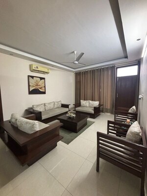 Living Room in 3 BHK Builder Floor at Sector 8 – for Rent