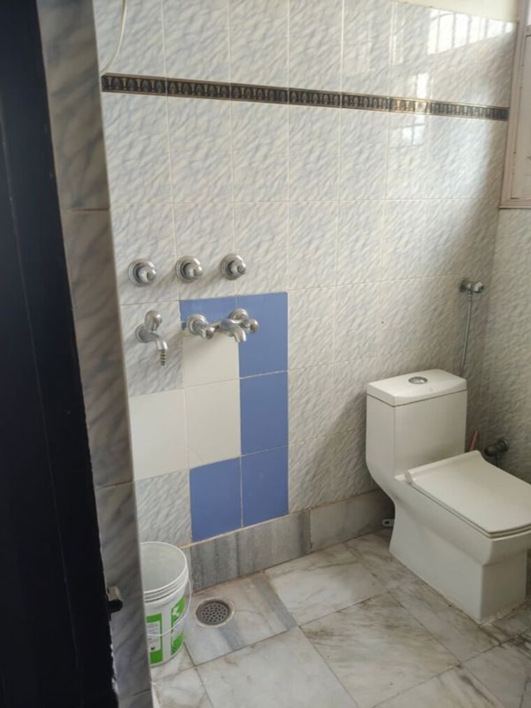 Bathroom, sector 4 1 RK 500 Sq.Ft. Builder Floor In Sector 4 Panchkula 10568963