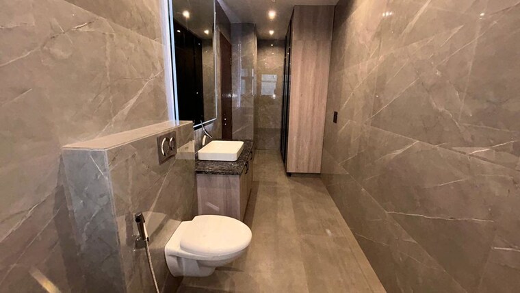 Bathroom, smart-world-orchard 3 Bedroom 1712 Sq.Ft. Builder Floor In Sector 61 Gurgaon 10568965