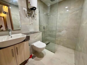 Bathroom in 3 BHK Apartment at M3M Heights, Sector 65 – for Rent
