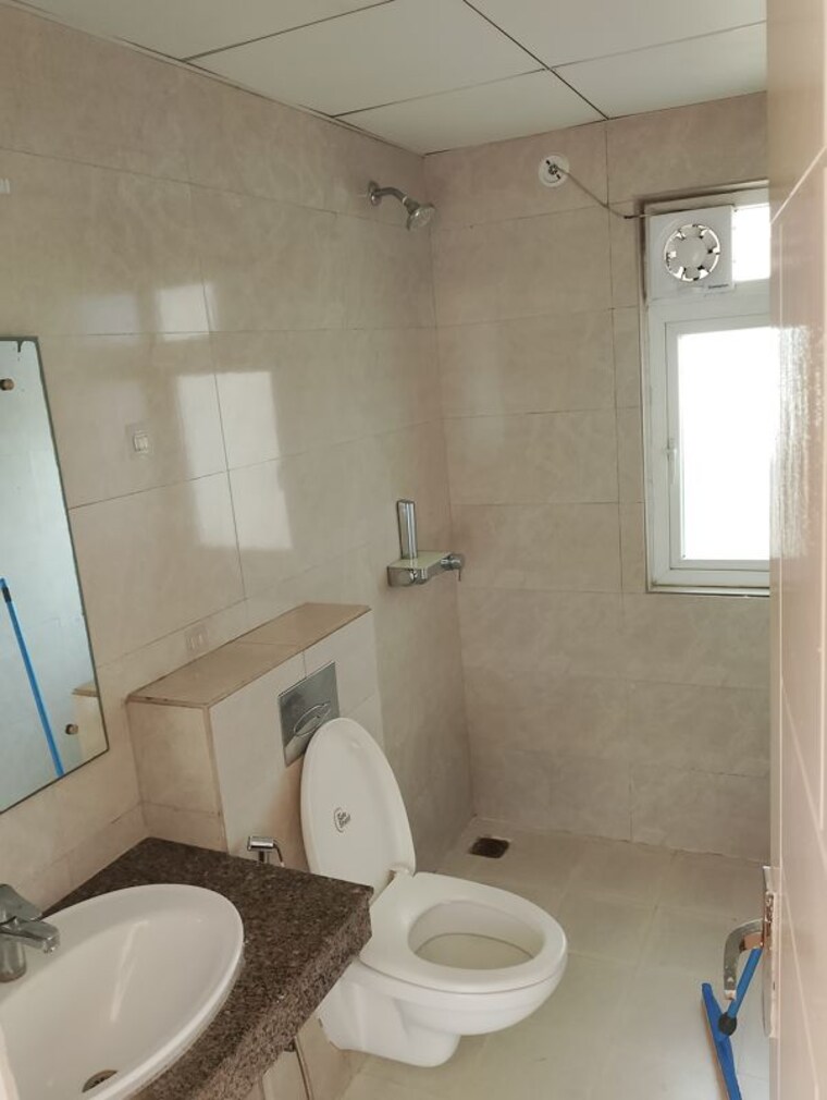 Bathroom, mapsko-mount-ville 3.5 Bedroom 1490 Sq.Ft. Apartment In Sector 79 Gurgaon 10568984