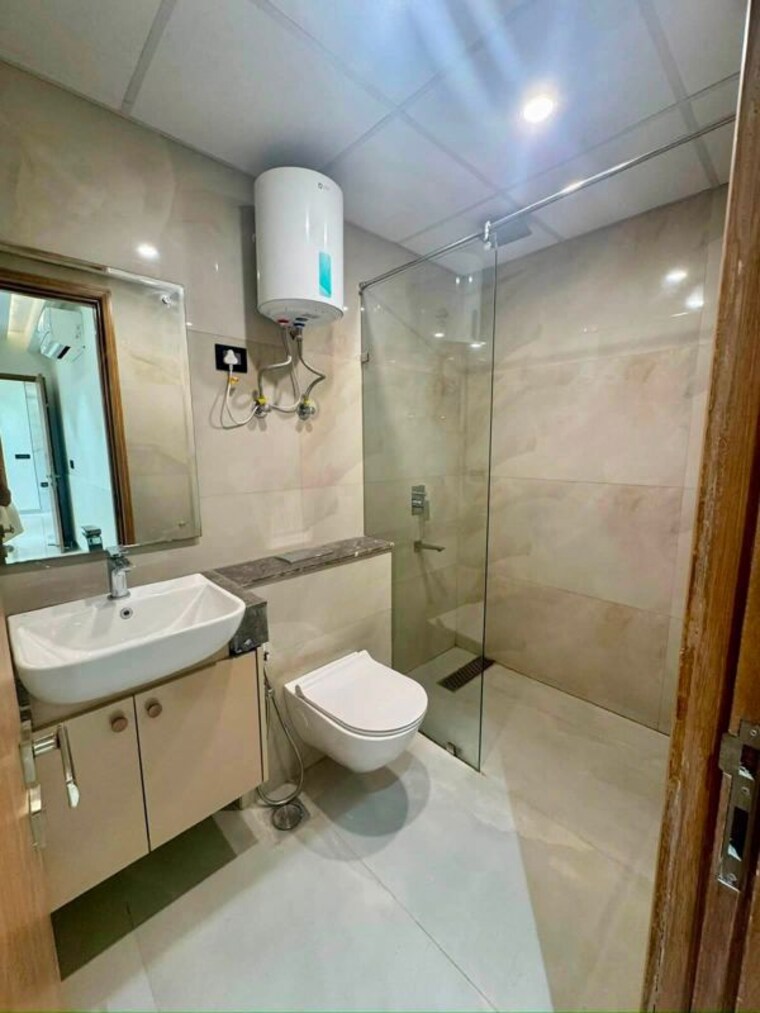 Bathroom, m3m-heights 2 Bedroom 1516 Sq.Ft. Apartment In Sector 65 Gurgaon 10568990