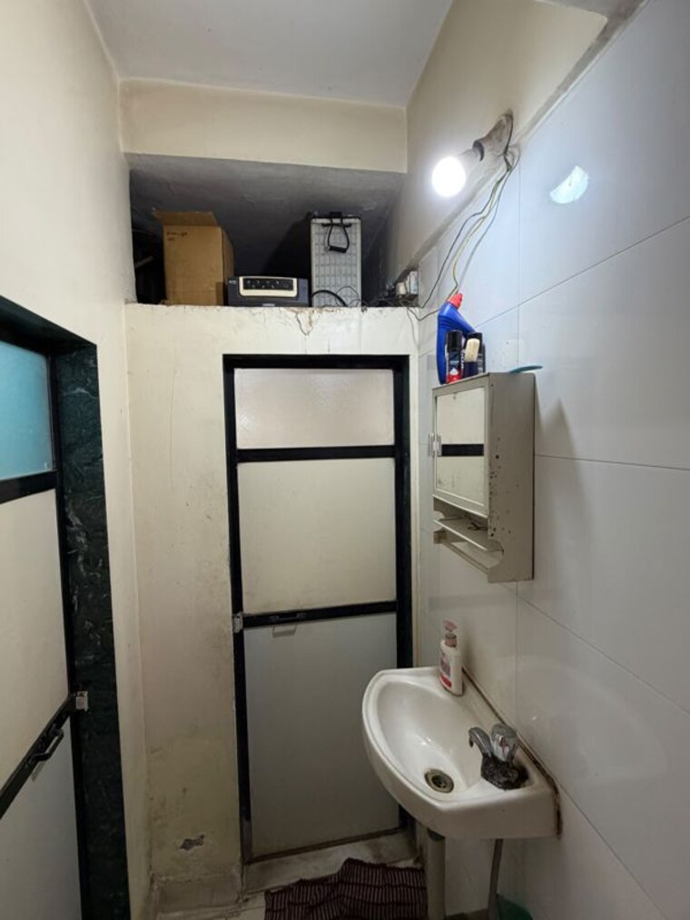 Bathroom, krishna-kunj-chs-kalyan 1 Bedroom 645 Sq.Ft. Apartment In Kalyan West Thane 10569001