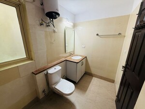 Bathroom in 3 BHK Builder Floor at Unitech South City II, Sector 50 – for Rent