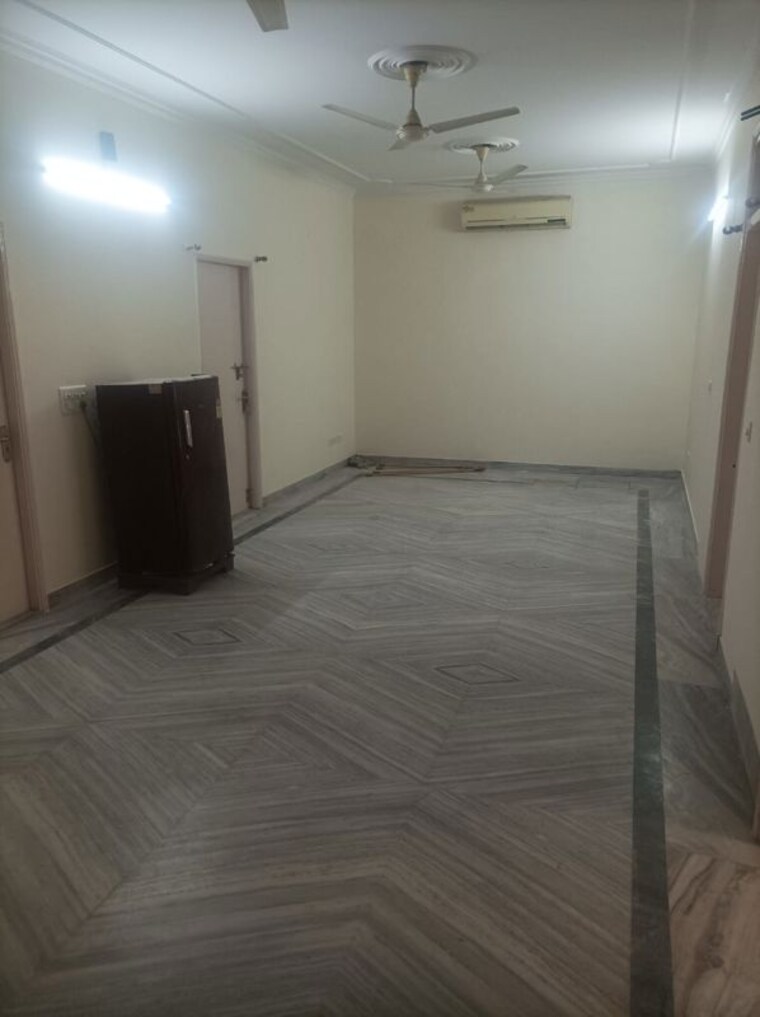 Room, dlf phase iv 3 Bedroom 260 Sq.Yd. Builder Floor In Dlf Phase iv Gurgaon 10569018