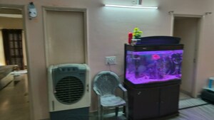 Furnished Amenities in 3 BHK Builder Floor at Dlf Phase iv – for Rent