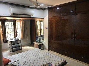 Bedroom in 3 BHK Apartment at Sunny Side Apartment, Andheri West – for Rent