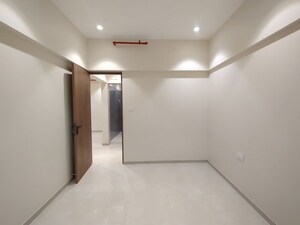 Room in 3 BHK Apartment at Beverly Park Mira Road East, Mira Road – for Sale