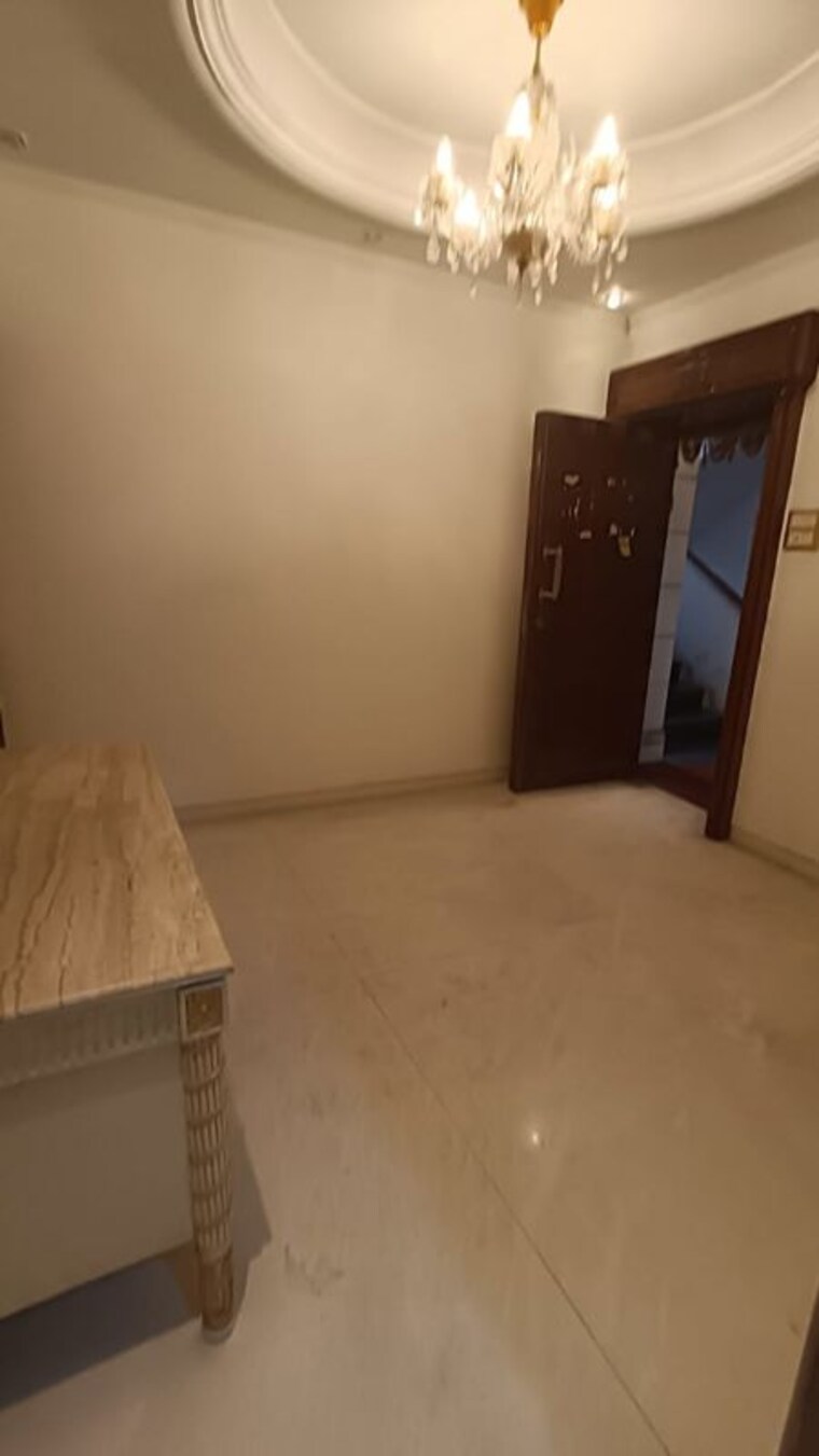 Room, colaba 4 Bedroom 2200 Sq.Ft. Apartment In Colaba Mumbai 10569029