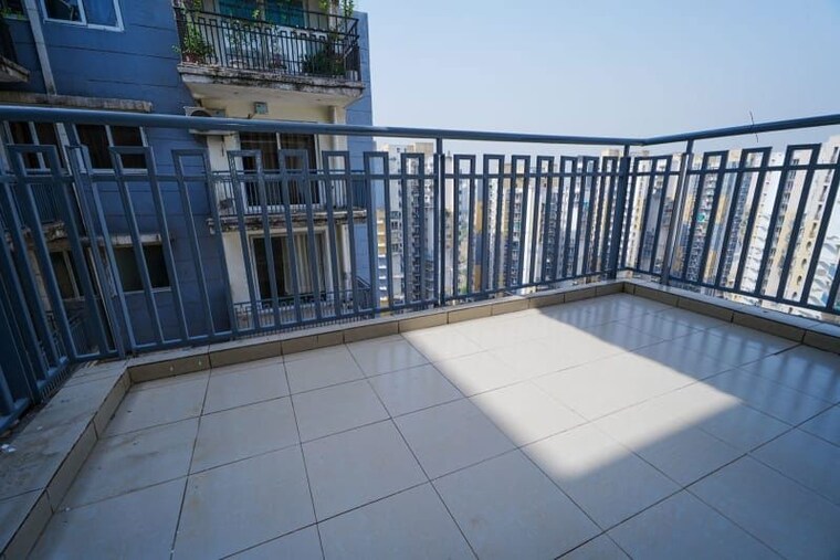 Balcony, dwarkadhish-homes 3 Bedroom 2025 Sq.Ft. Apartment In Sector 84 Gurgaon 10569030