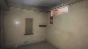 Room in  Apartment at Mahindra Pur – for Sale