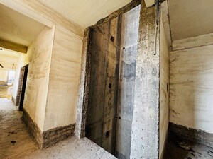 Building Lobby in  Shop at Chandannagar – for Sale