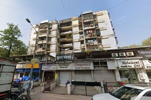  Shop For Sale in Khar West