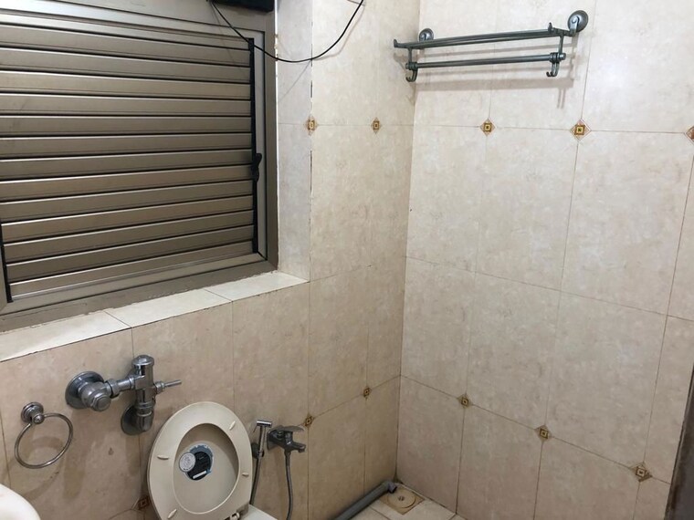 Bathroom, marathon-next-gen-era 3 Bedroom 1200 Sq.Ft. Apartment In Lower Parel Mumbai 10569174