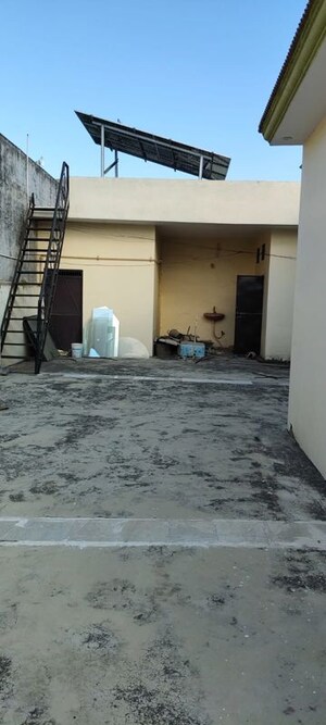 Parking in 4 BHK Independent House at Vrindavan Yojna – for Sale