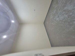 Room in 3.5 BHK Builder Floor at Mayur Vihar – for Sale