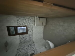 Attached Bathroom in 3.5 BHK Builder Floor at Mayur Vihar – for Sale