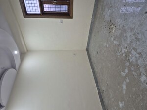 Room in 3.5 BHK Builder Floor at Mayur Vihar – for Sale