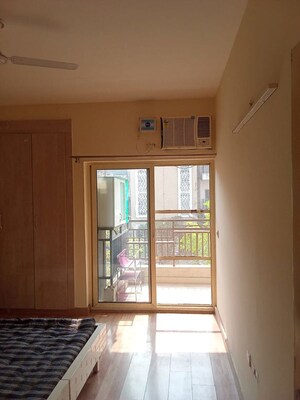 Room in 4 BHK Builder Floor at BPTP Parkland Pride, Sector 77 – for Sale