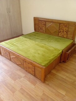 4 BHK + Prayer Room,Servant Room,Study Room,Extra Room Builder Floor For Sale in BPTP Parkland Pride