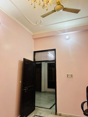 Room in 3 BHK Independent House at Vastu Khand – for Rent