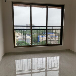 Room in 2.5 BHK Apartment at Bhoomi Pratishtha, Borivali West – for Rent