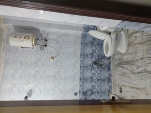 Bathroom in 2 BHK Builder Floor at RWA Apartments Sector 47, Sector 47 – for Rent