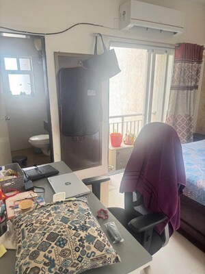 Room in 3 BHK Apartment at Indiabulls Greens, New Panvel – for Sale