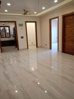 2 BHK Builder Floor For Sale in BPTP District Phase 2