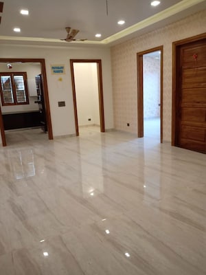 2 BHK Builder Floor For Sale in BPTP District Phase 2, Sector 84