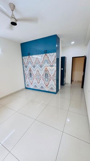Room in 3 BHK Apartment at Meridian Park At The Prestige City, Sarjapur Road – for Rent